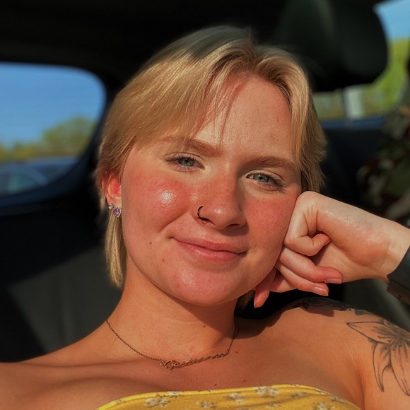 Meet your Posher, Radiance - Picture 1 of 1